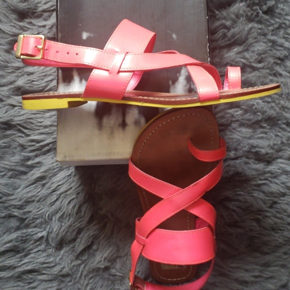 Dolce Vita Pansey Pink Leather Sandals - Picture 5 of 8